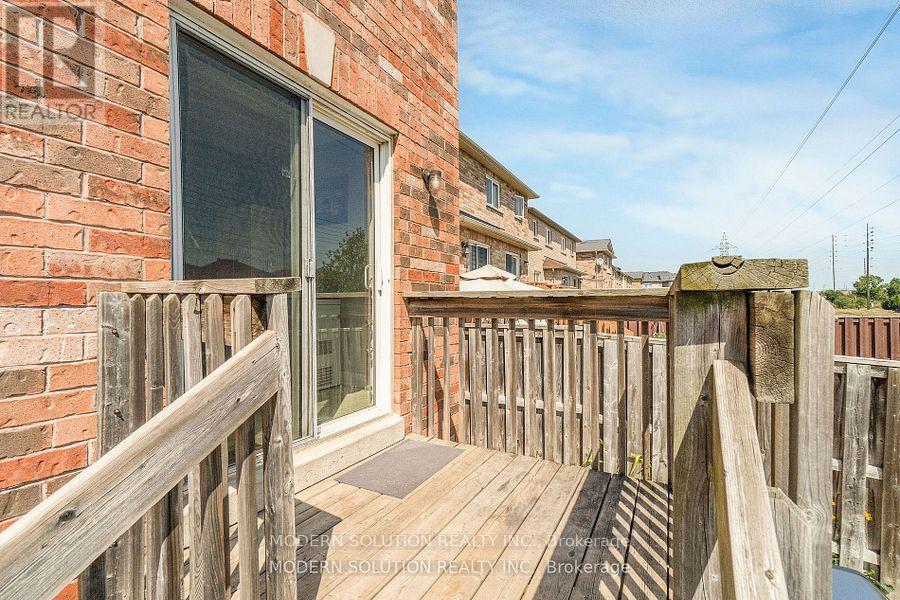 67 Roundstone Drive, Brampton, Ontario  L6X 0K4 - Photo 37 - W12806950