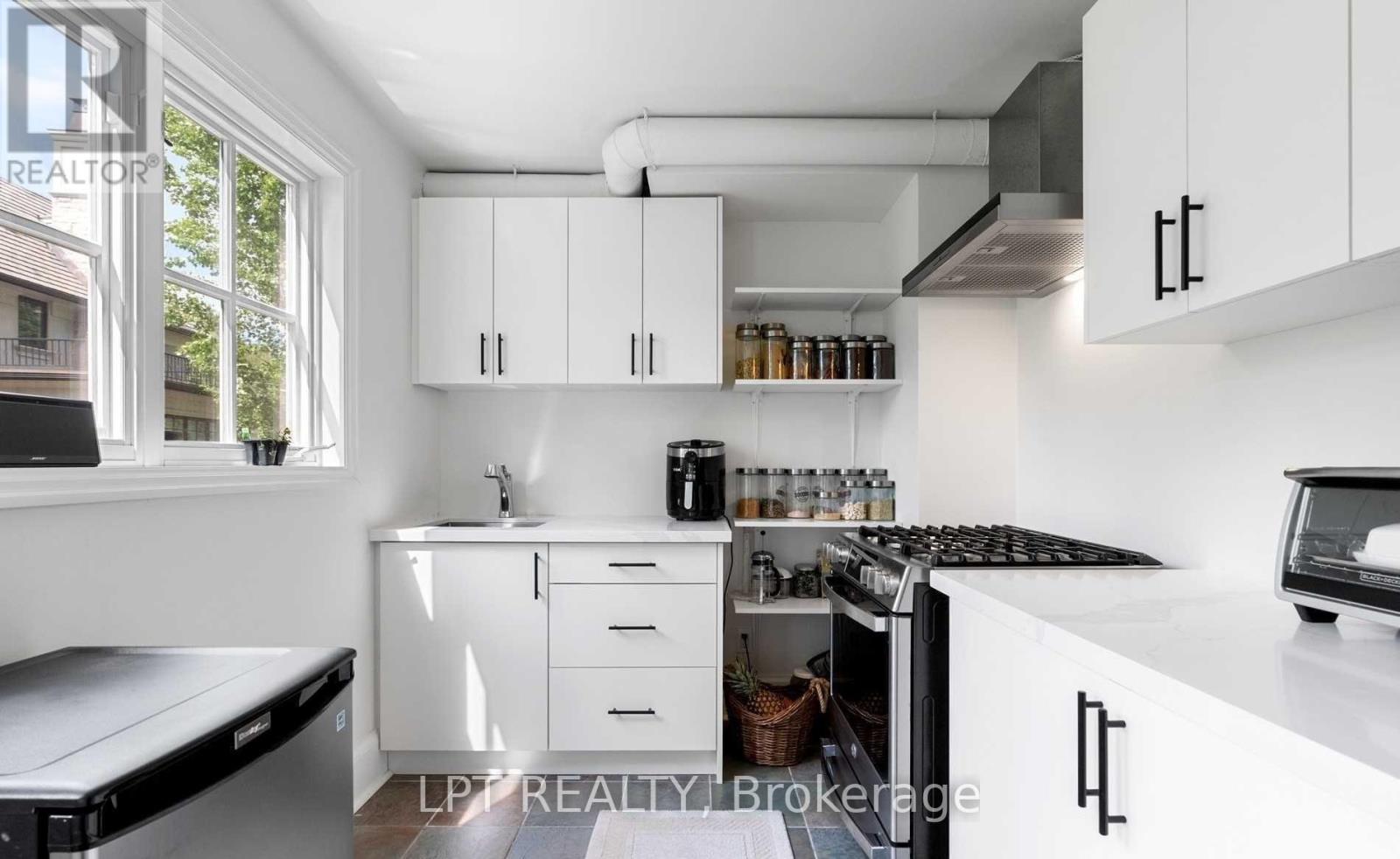 268 Chartwell Road, Oakville, Ontario  L6J 3Z9 - Photo 18 - W12807010