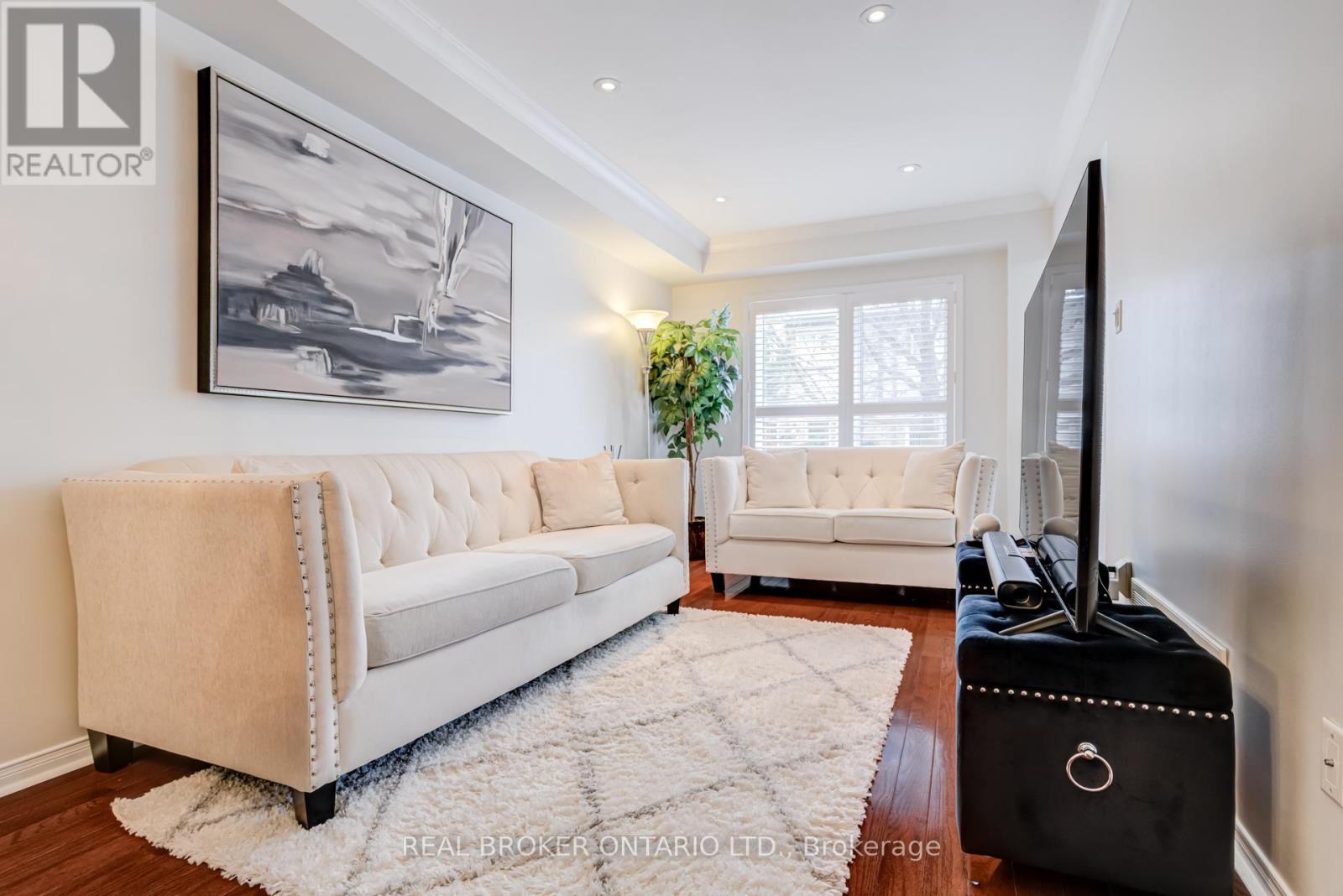 102 - 86 Joymar Drive, Mississauga, Ontario  L5M 7Z6 - Photo 4 - W12807028