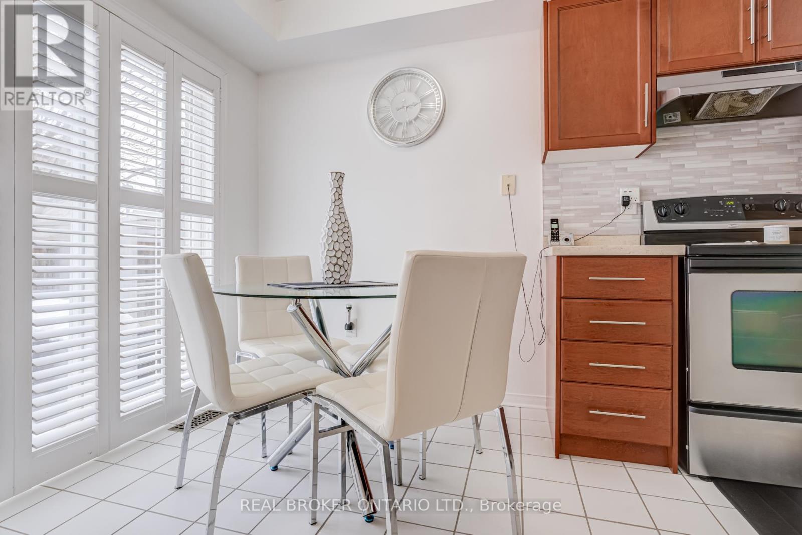 102 - 86 Joymar Drive, Mississauga, Ontario  L5M 7Z6 - Photo 7 - W12807028