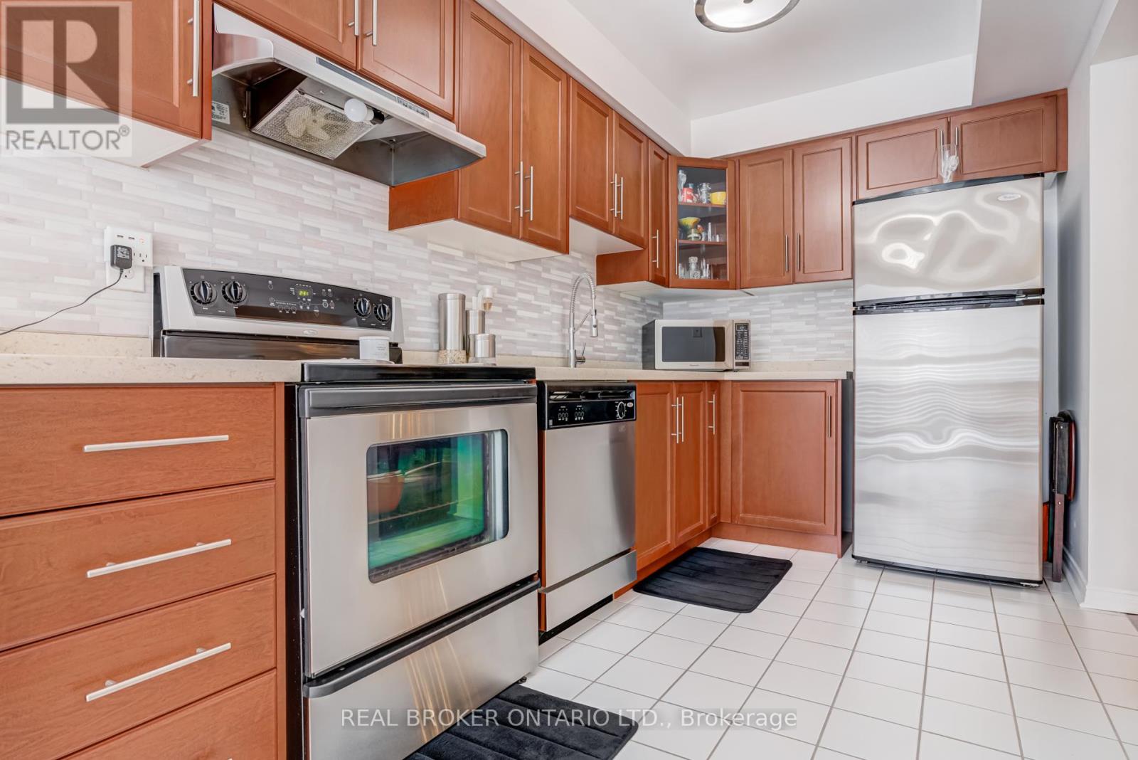 102 - 86 Joymar Drive, Mississauga, Ontario  L5M 7Z6 - Photo 8 - W12807028