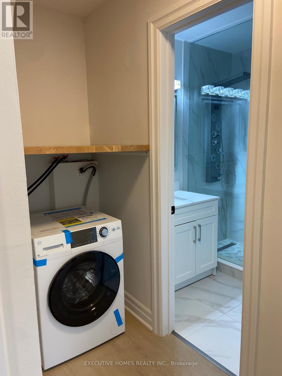 2685 Windjammer Road, Mississauga, Ontario  L5L 1T3 - Photo 15 - W12807034