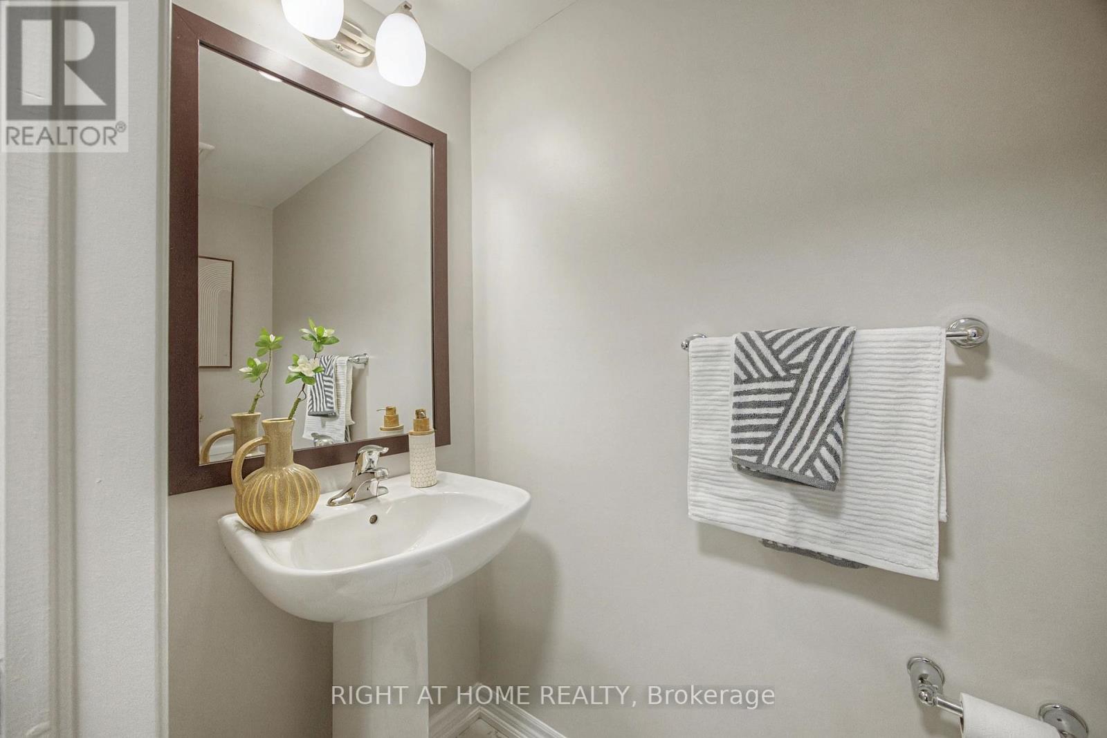 1235 Mulroney Heights, Milton, Ontario  L9E 1G1 - Photo 22 - W12807136