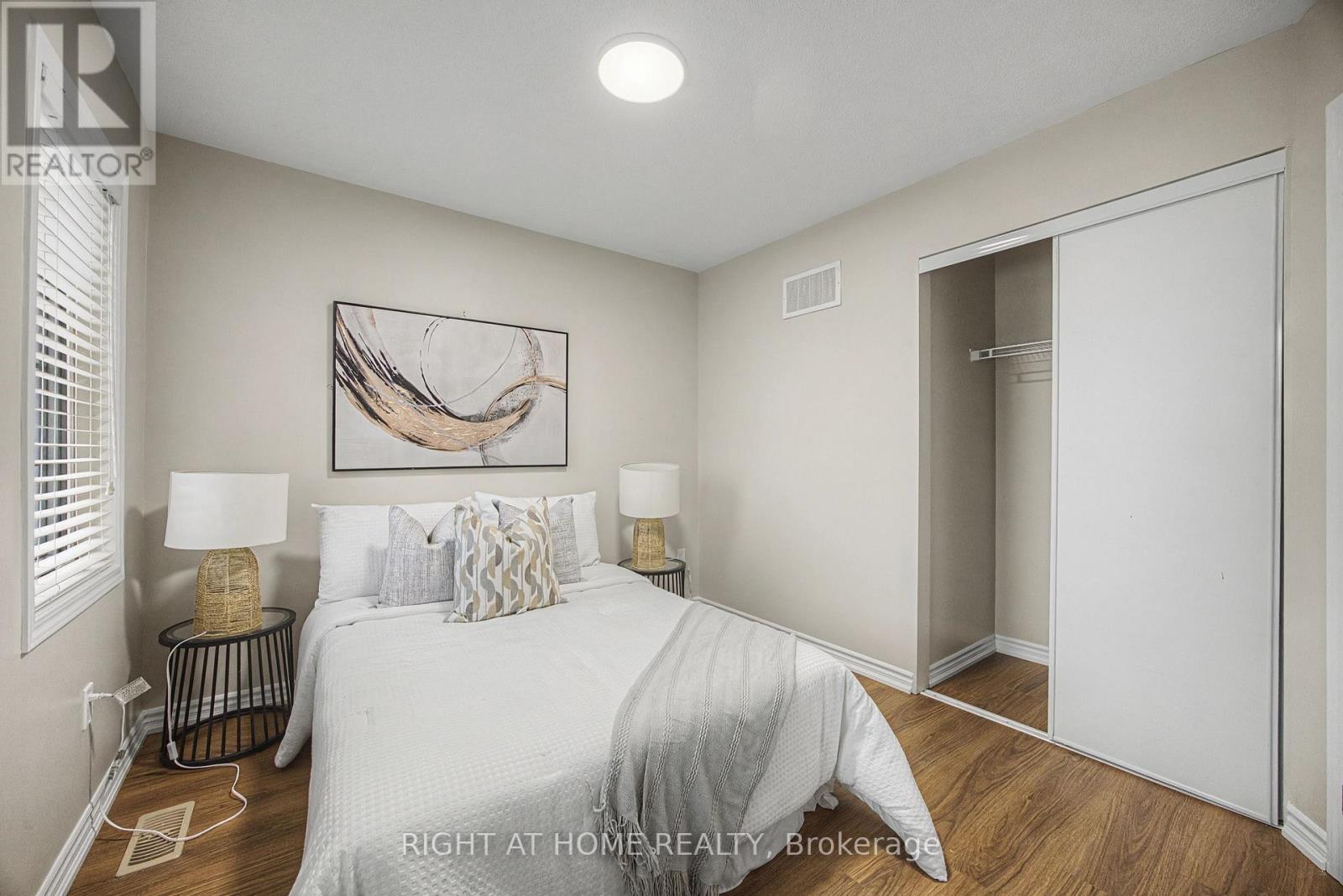 1235 Mulroney Heights, Milton, Ontario  L9E 1G1 - Photo 27 - W12807136