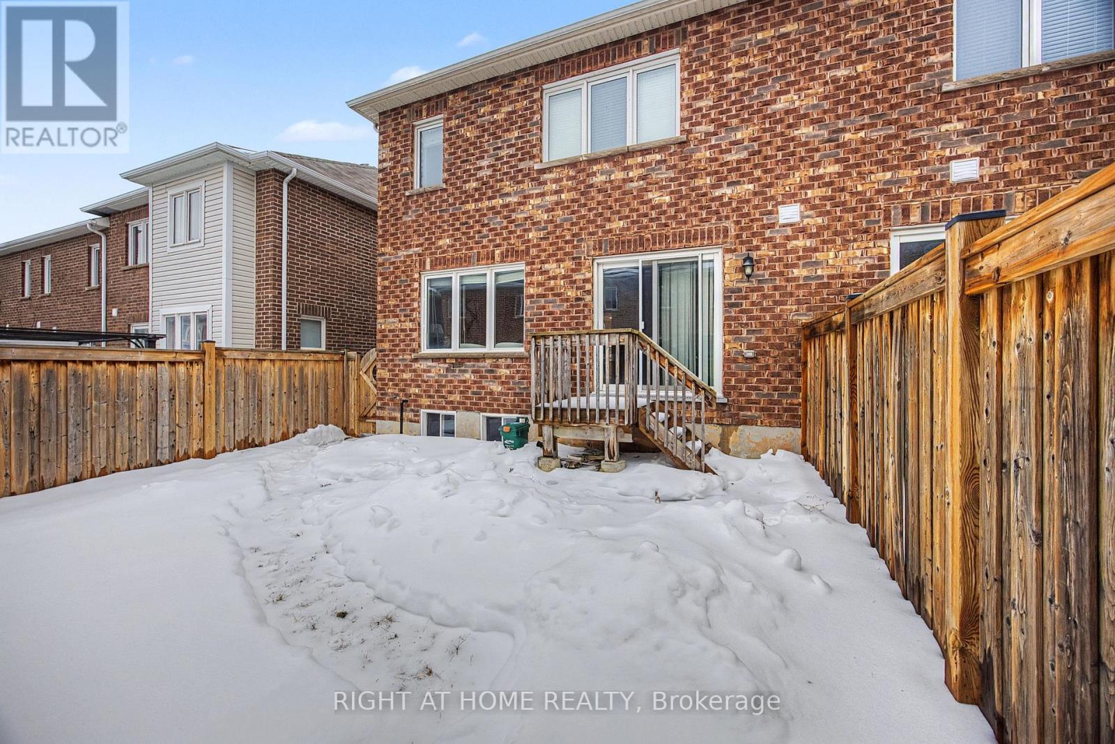 1235 Mulroney Heights, Milton, Ontario  L9E 1G1 - Photo 32 - W12807136