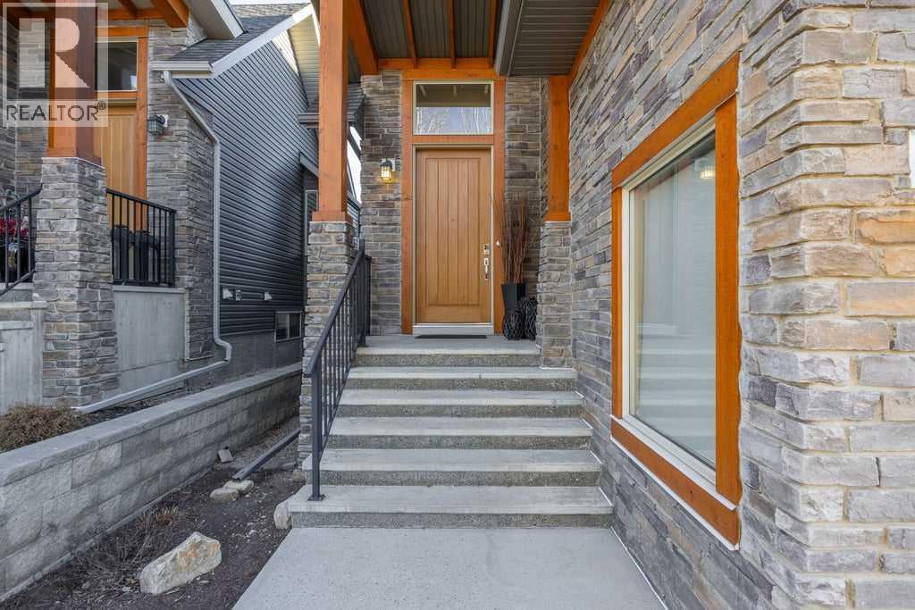 15 Cortina Villas Sw, Calgary, Alberta  T3H 0W8 - Photo 2 - A2286681