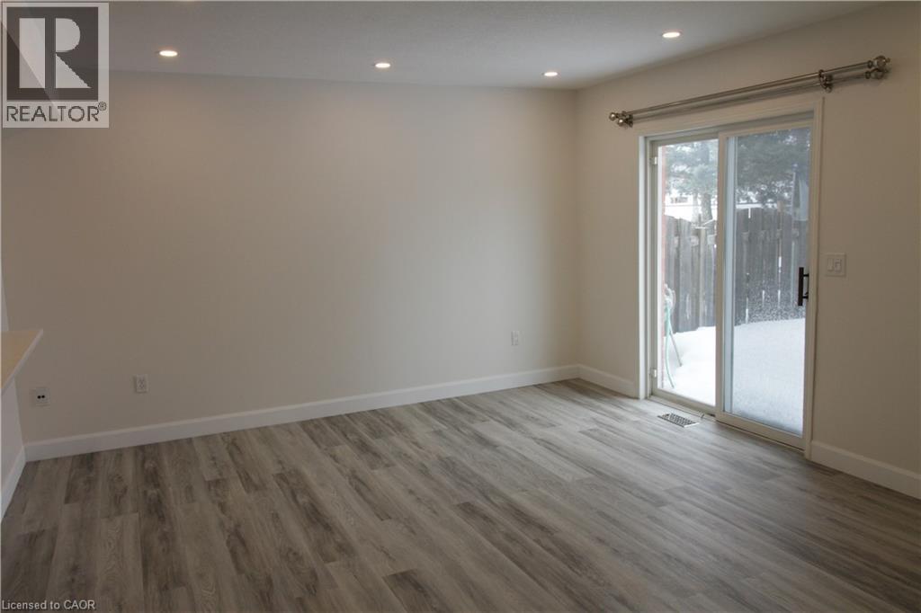 532 Mariner Drive, Waterloo, Ontario  N2K 3Y8 - Photo 5 - 40806071