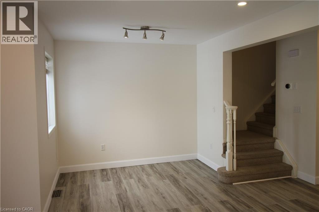 532 Mariner Drive, Waterloo, Ontario  N2K 3Y8 - Photo 6 - 40806071