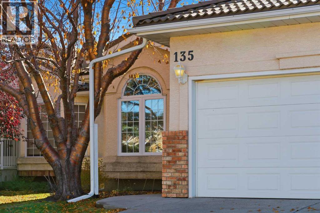 135 Hamptons Park Nw, Calgary, Alberta  T3A 5A6 - Photo 2 - A2287639