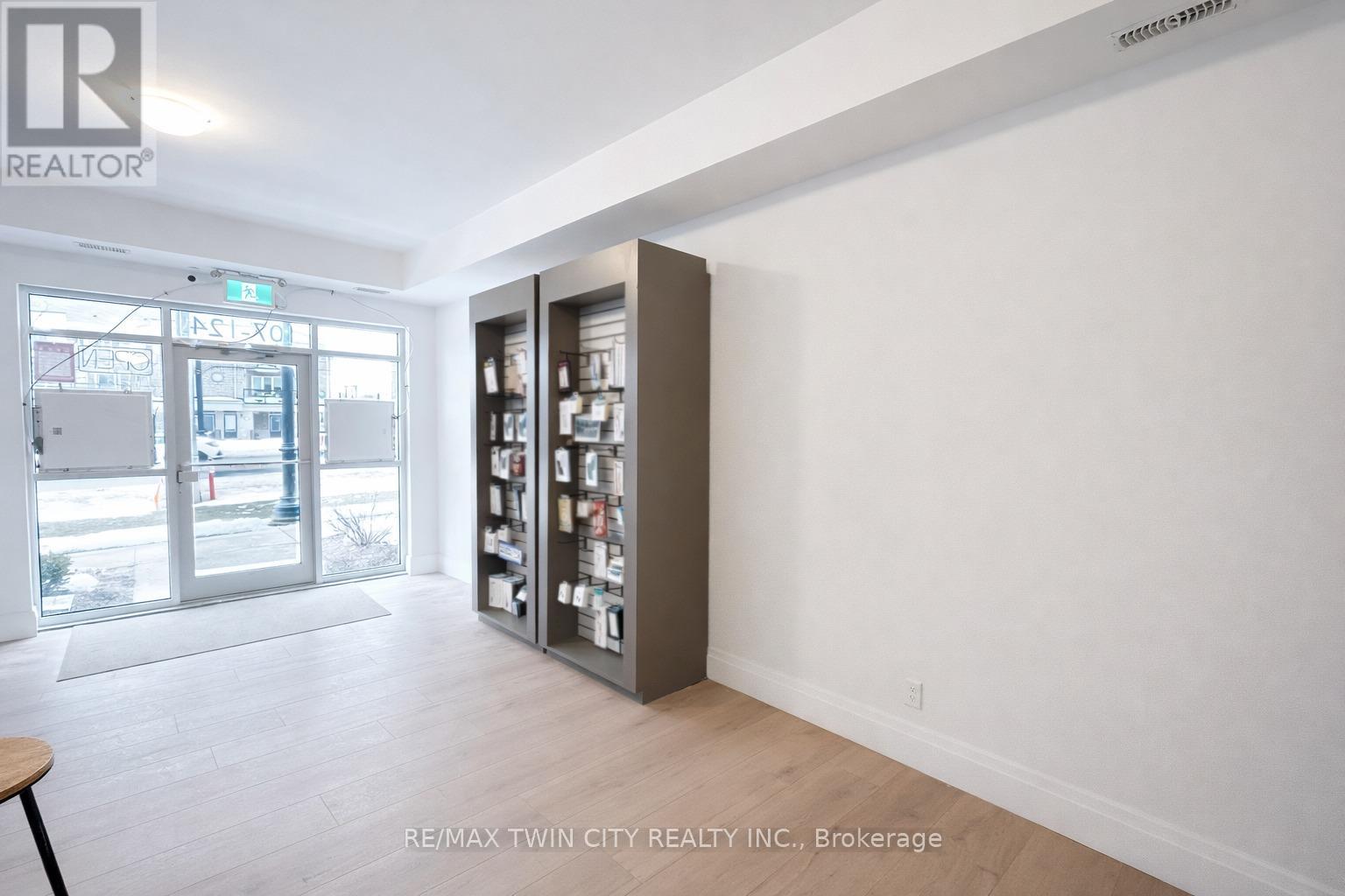 107 - 124 Seabrook Drive, Kitchener, Ontario  N2R 0R7 - Photo 4 - X12806948