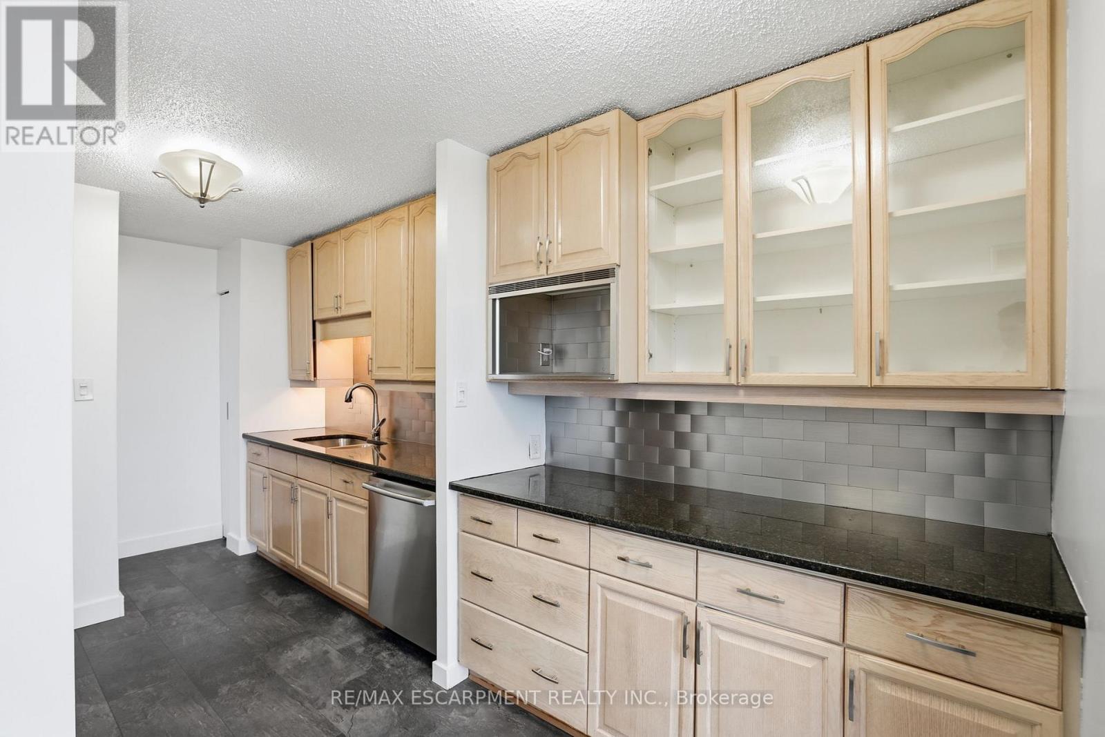 606 - 222 Jackson Street W, Hamilton, Ontario  L8P 4S5 - Photo 17 - X12807012