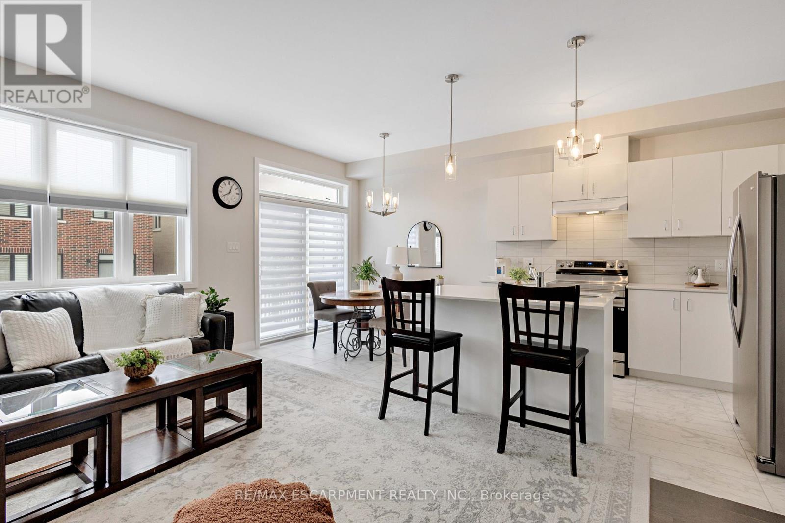 5 Cherry Blossom Heights, Hamilton, Ontario  L9B 0E9 - Photo 14 - X12807040