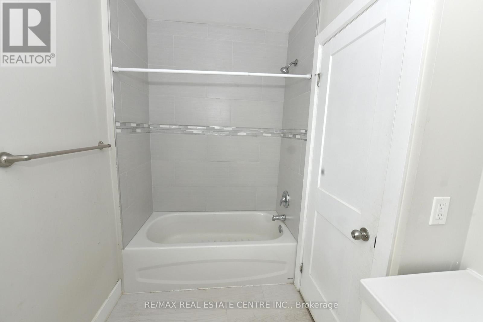 10 Meda Street, St. Thomas, Ontario  N5P 1W5 - Photo 22 - X12807112