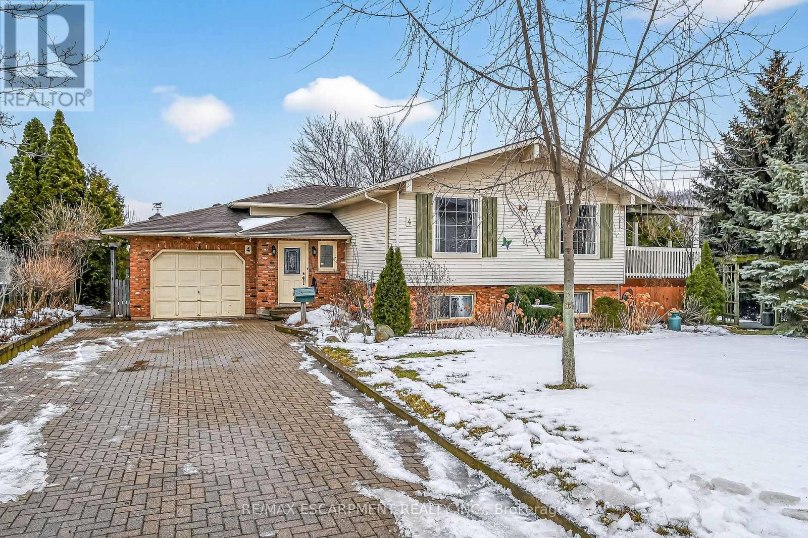 4 Hunter Road, Grimsby, Ontario  L3M 4A4 - Photo 10 - X12807130