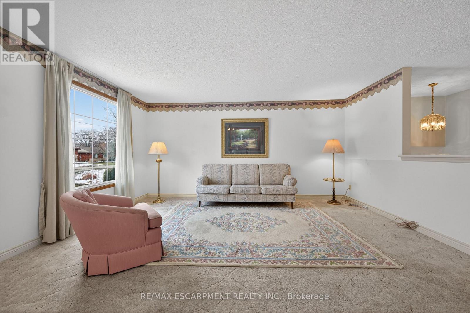 4 Hunter Road, Grimsby, Ontario  L3M 4A4 - Photo 13 - X12807130