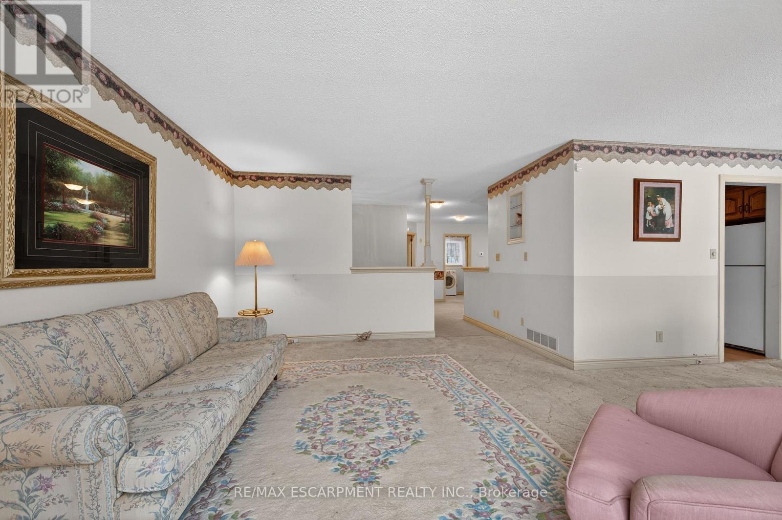 4 Hunter Road, Grimsby, Ontario  L3M 4A4 - Photo 14 - X12807130