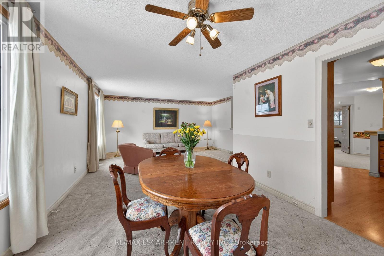 4 Hunter Road, Grimsby, Ontario  L3M 4A4 - Photo 18 - X12807130