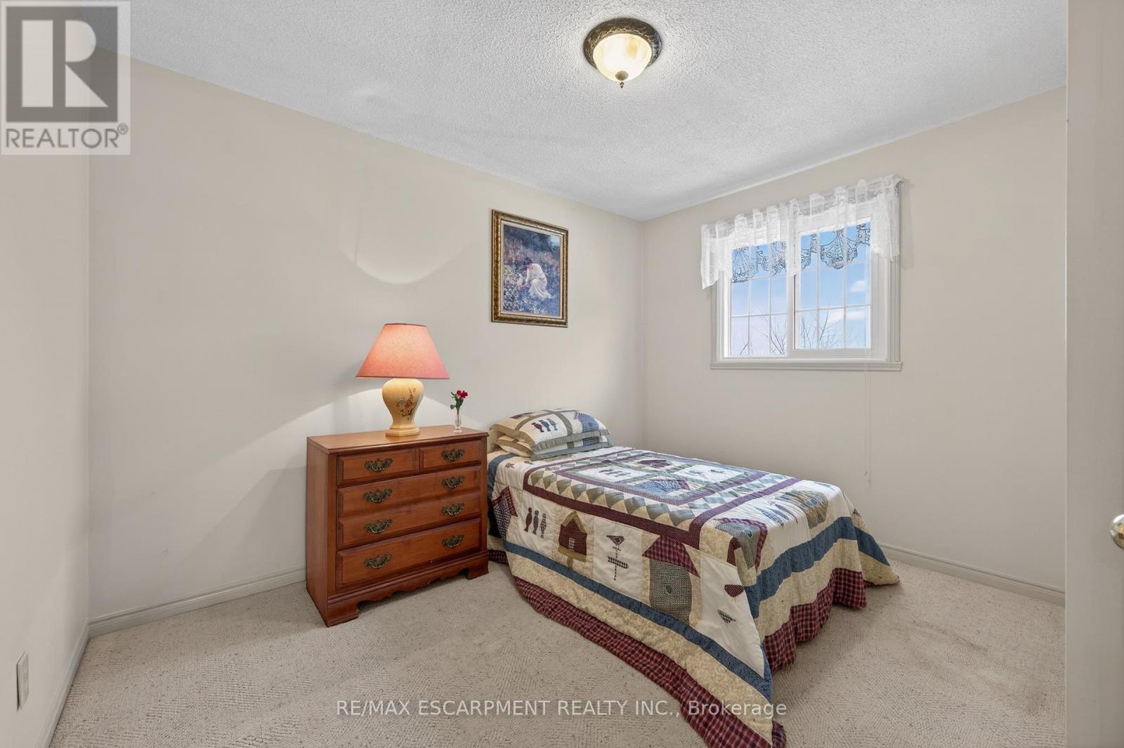 4 Hunter Road, Grimsby, Ontario  L3M 4A4 - Photo 30 - X12807130