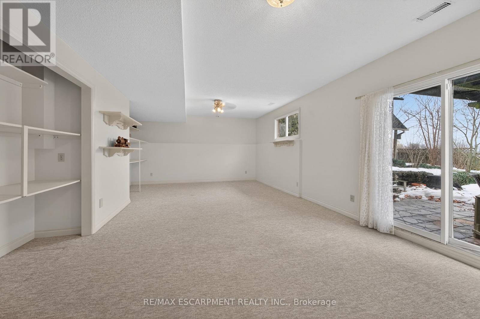 4 Hunter Road, Grimsby, Ontario  L3M 4A4 - Photo 40 - X12807130