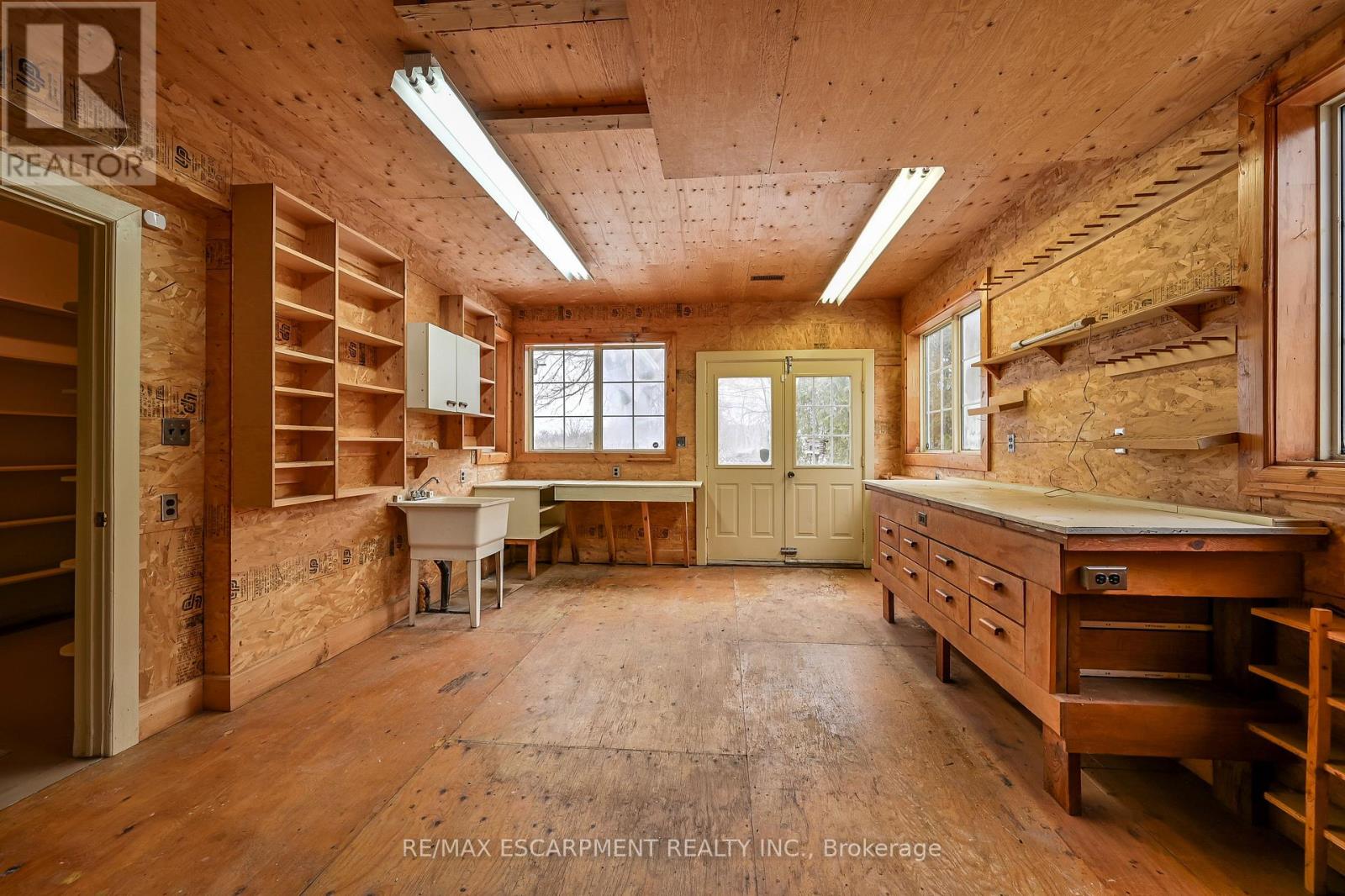 4 Hunter Road, Grimsby, Ontario  L3M 4A4 - Photo 44 - X12807130