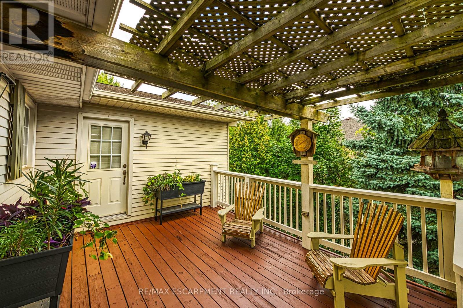 4 Hunter Road, Grimsby, Ontario  L3M 4A4 - Photo 6 - X12807130