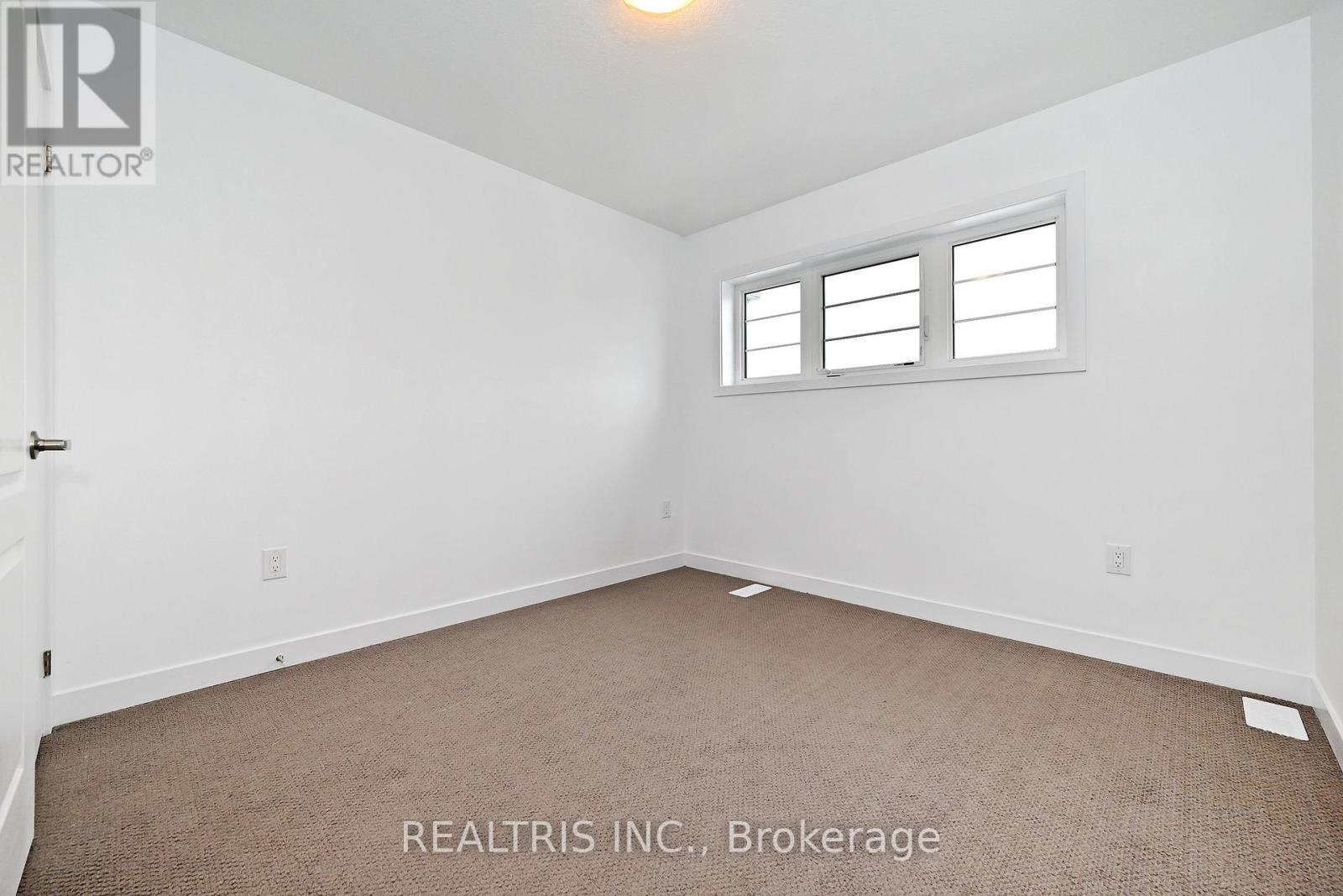 84 Hawick Crescent, Haldimand, Ontario  N3W 0G6 - Photo 29 - X12807158