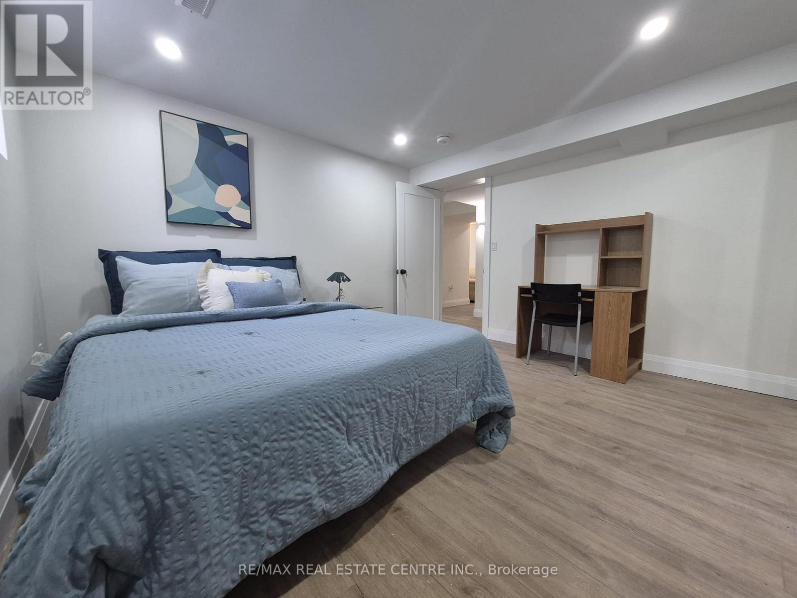 Legal Basement Unit - 1390 Conliffe Court, Mississauga, Ontario  L5C 1R3 - Photo 16 - W12650914