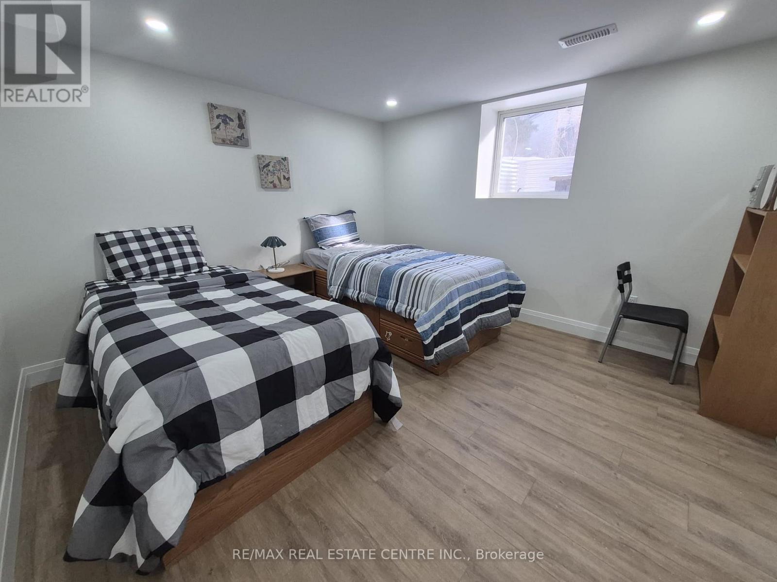 Legal Basement Unit - 1390 Conliffe Court, Mississauga, Ontario  L5C 1R3 - Photo 18 - W12650914