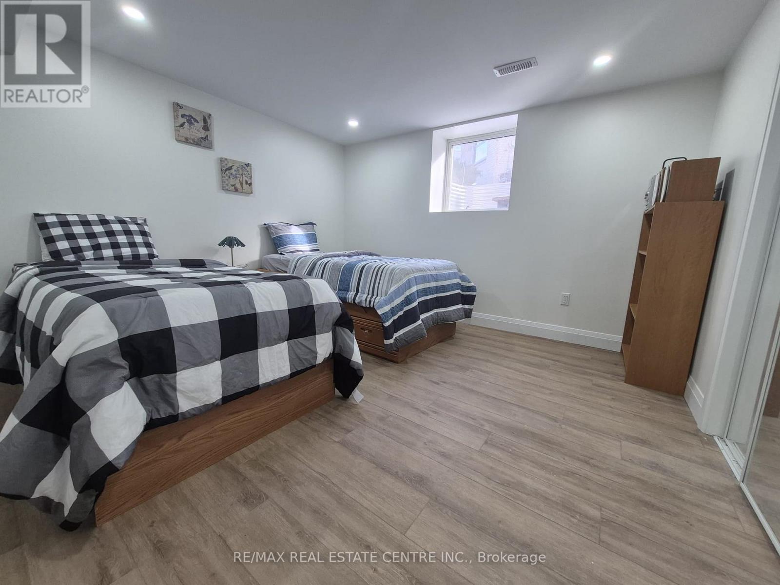 Legal Basement Unit - 1390 Conliffe Court, Mississauga, Ontario  L5C 1R3 - Photo 24 - W12650914