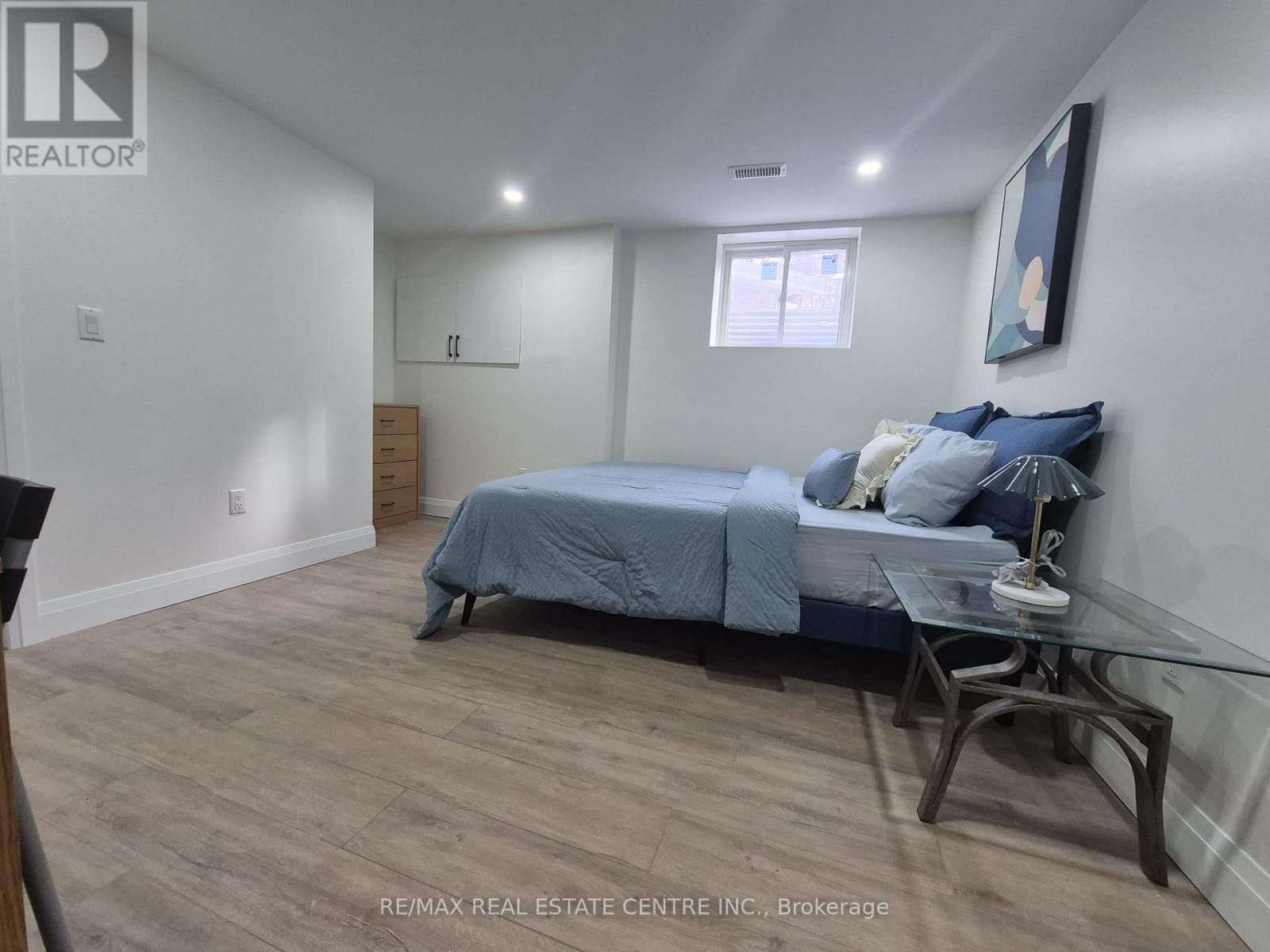 Legal Basement Unit - 1390 Conliffe Court, Mississauga, Ontario  L5C 1R3 - Photo 11 - W12650914