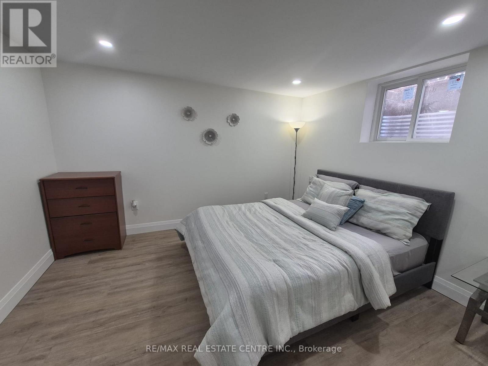 Legal Basement Unit - 1390 Conliffe Court, Mississauga, Ontario  L5C 1R3 - Photo 22 - W12650914