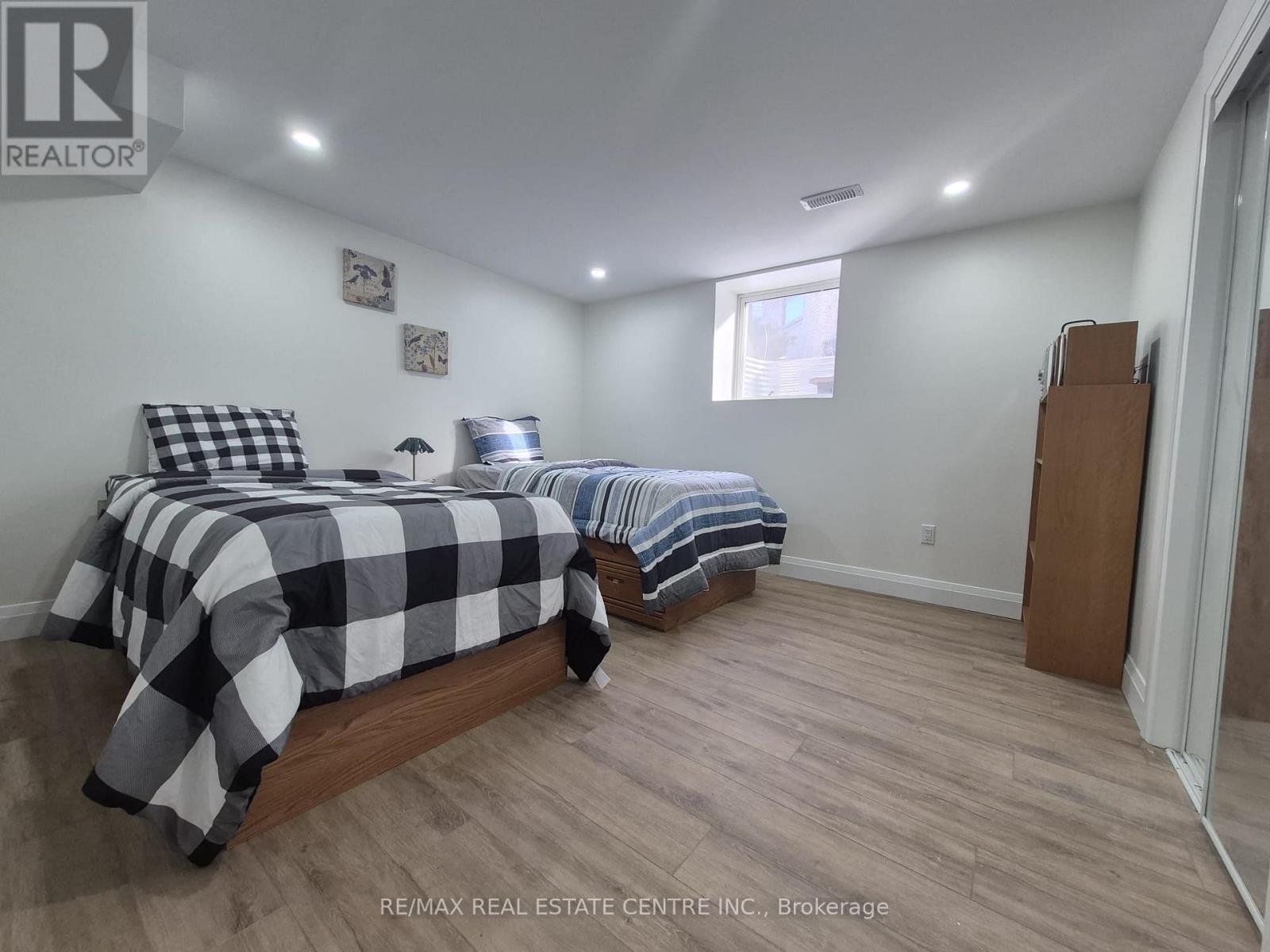 Legal Basement Unit - 1390 Conliffe Court, Mississauga, Ontario  L5C 1R3 - Photo 29 - W12650914