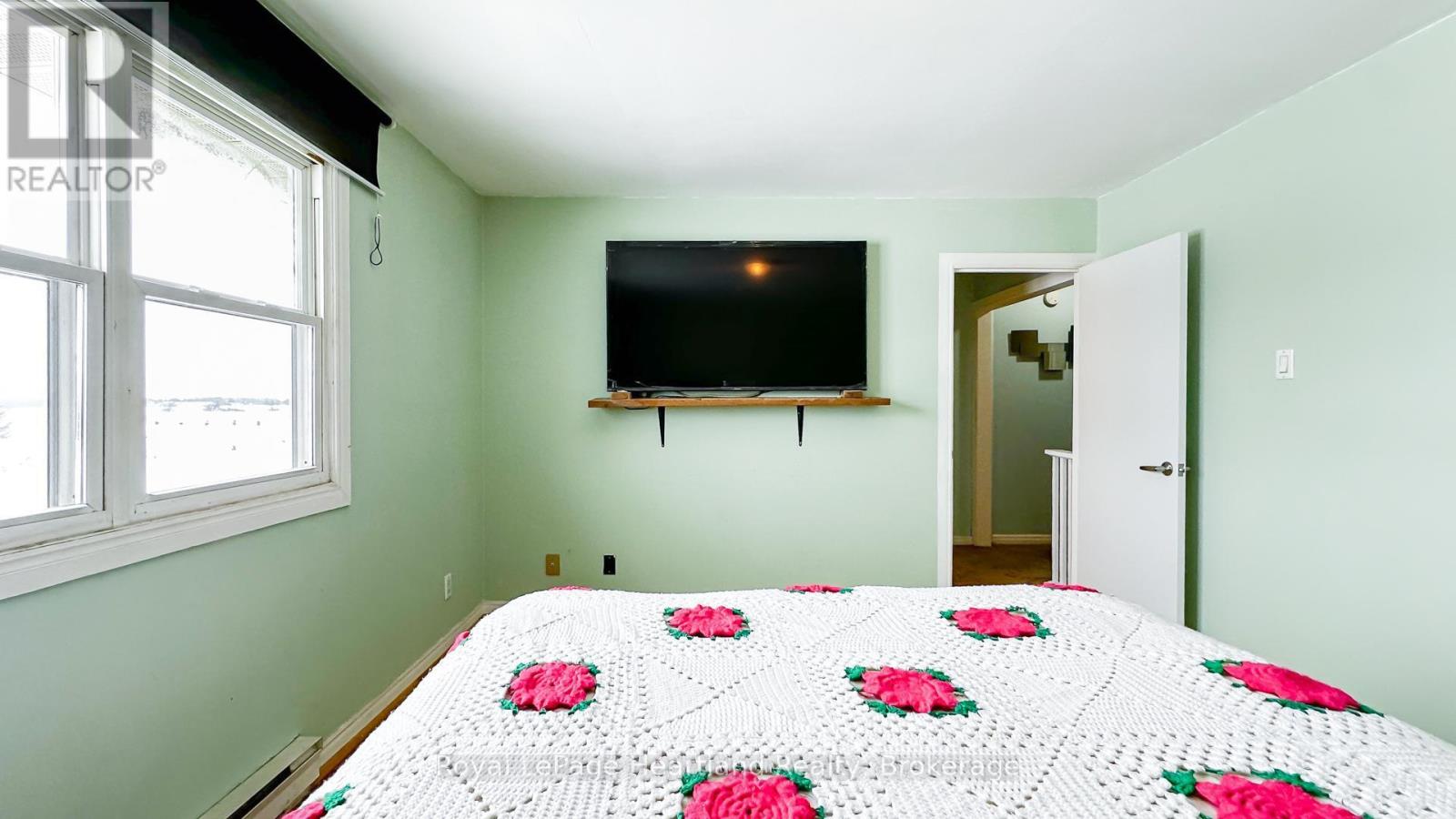 21 St Charles Place, Huron East (Vanastra), Ontario  N0M 1L0 - Photo 20 - X12807186