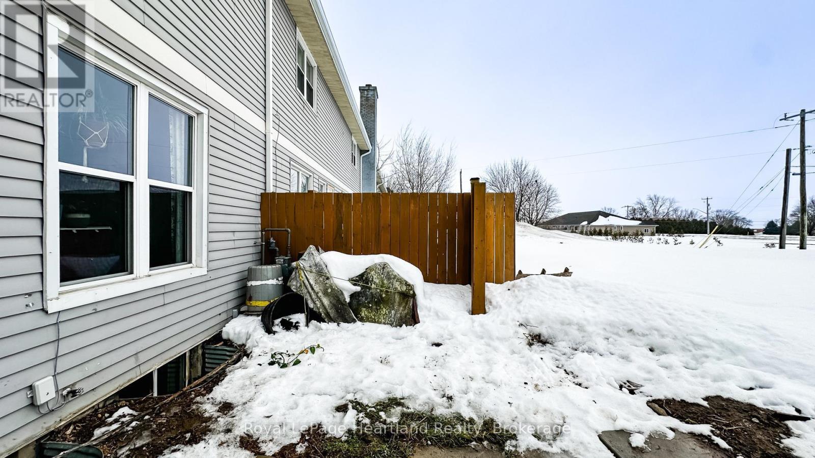 21 St Charles Place, Huron East (Vanastra), Ontario  N0M 1L0 - Photo 36 - X12807186