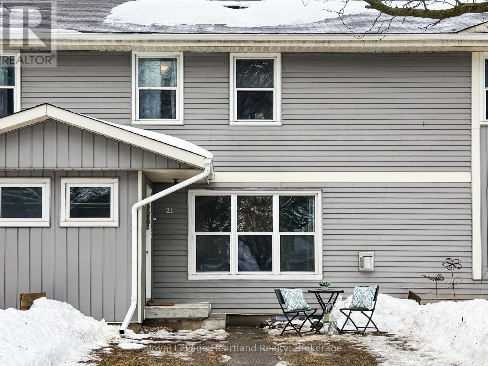 21 St Charles Place, Huron East (Vanastra), Ontario  N0M 1L0 - Photo 40 - X12807186