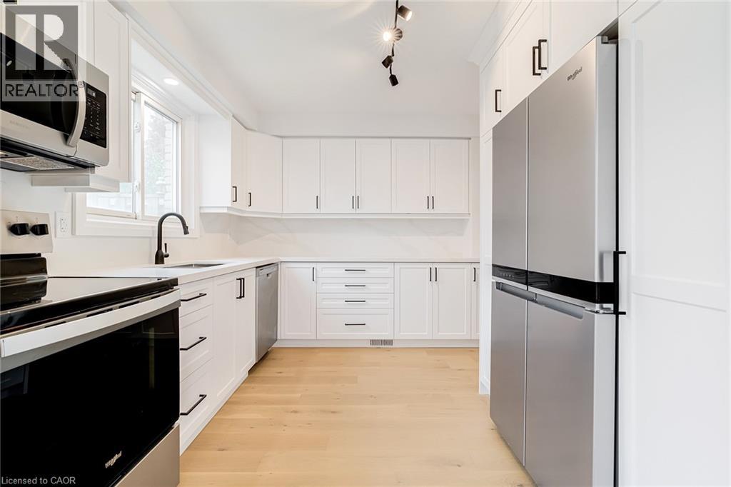 5475 Lakeshore Road Unit# 4, Burlington, Ontario  L7L 1E1 - Photo 11 - 40797027