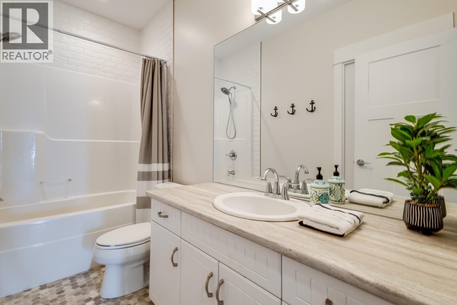 7229 Edgewater Place, Coldstream, British Columbia  V1B 4C5 - Photo 29 - 10375848