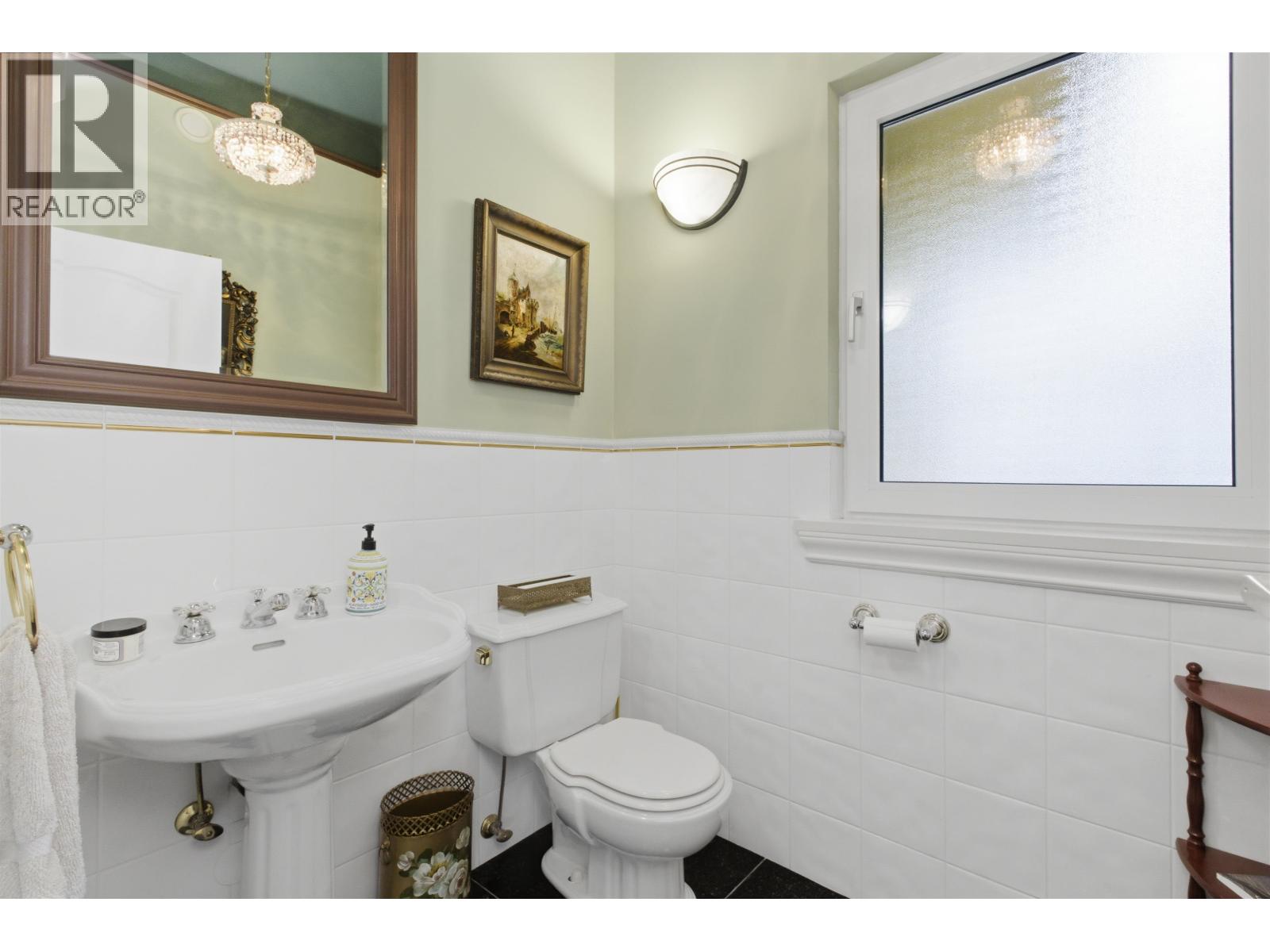 2635 Rosebery Avenue, West Vancouver, British Columbia  V7V 3A3 - Photo 31 - R3090683