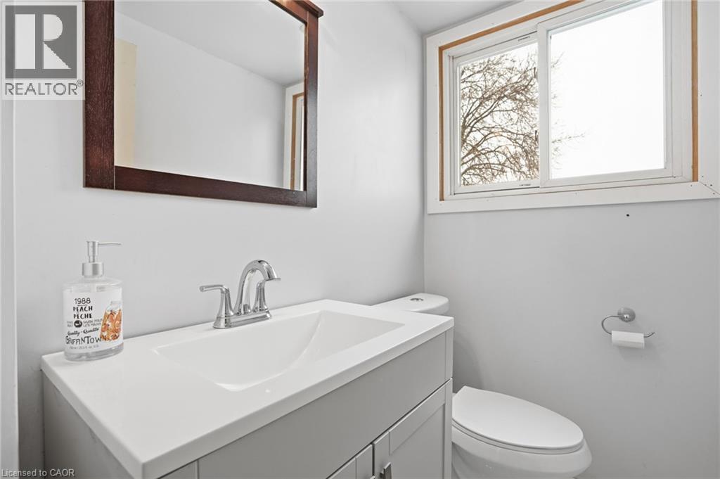 56 Purnell Drive, Hamilton, Ontario  L9C 4Y3 - Photo 13 - 40806398