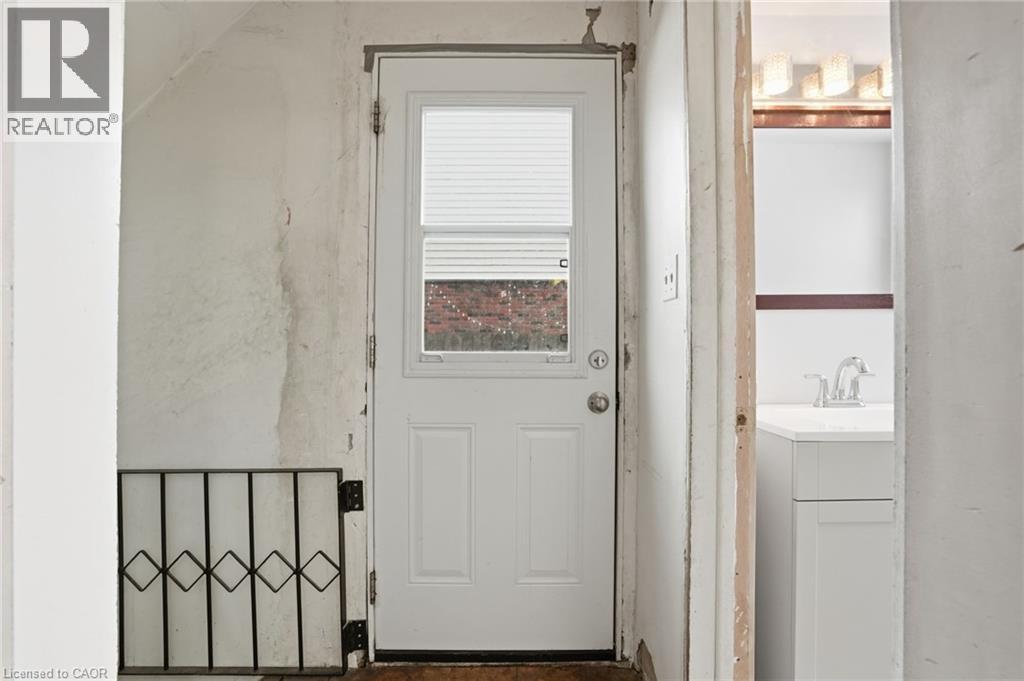 56 Purnell Drive, Hamilton, Ontario  L9C 4Y3 - Photo 12 - 40806398