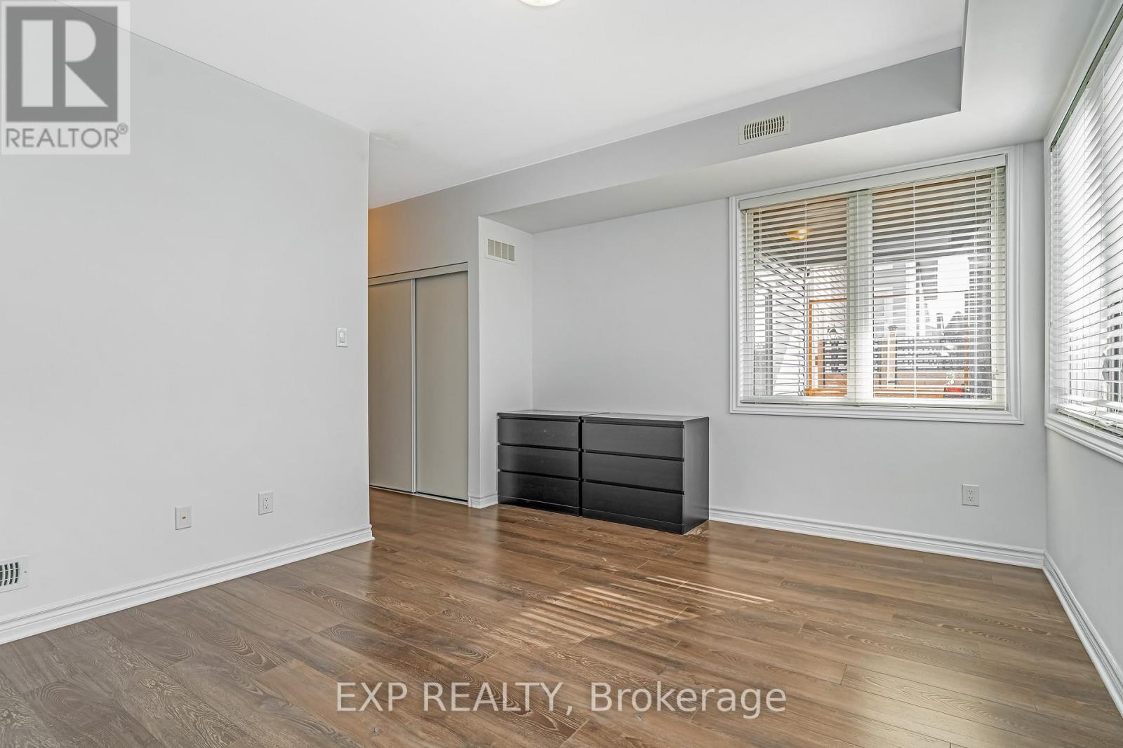 72 Dun Skipper Drive, Ottawa, Ontario  K1X 0E8 - Photo 13 - X12807170