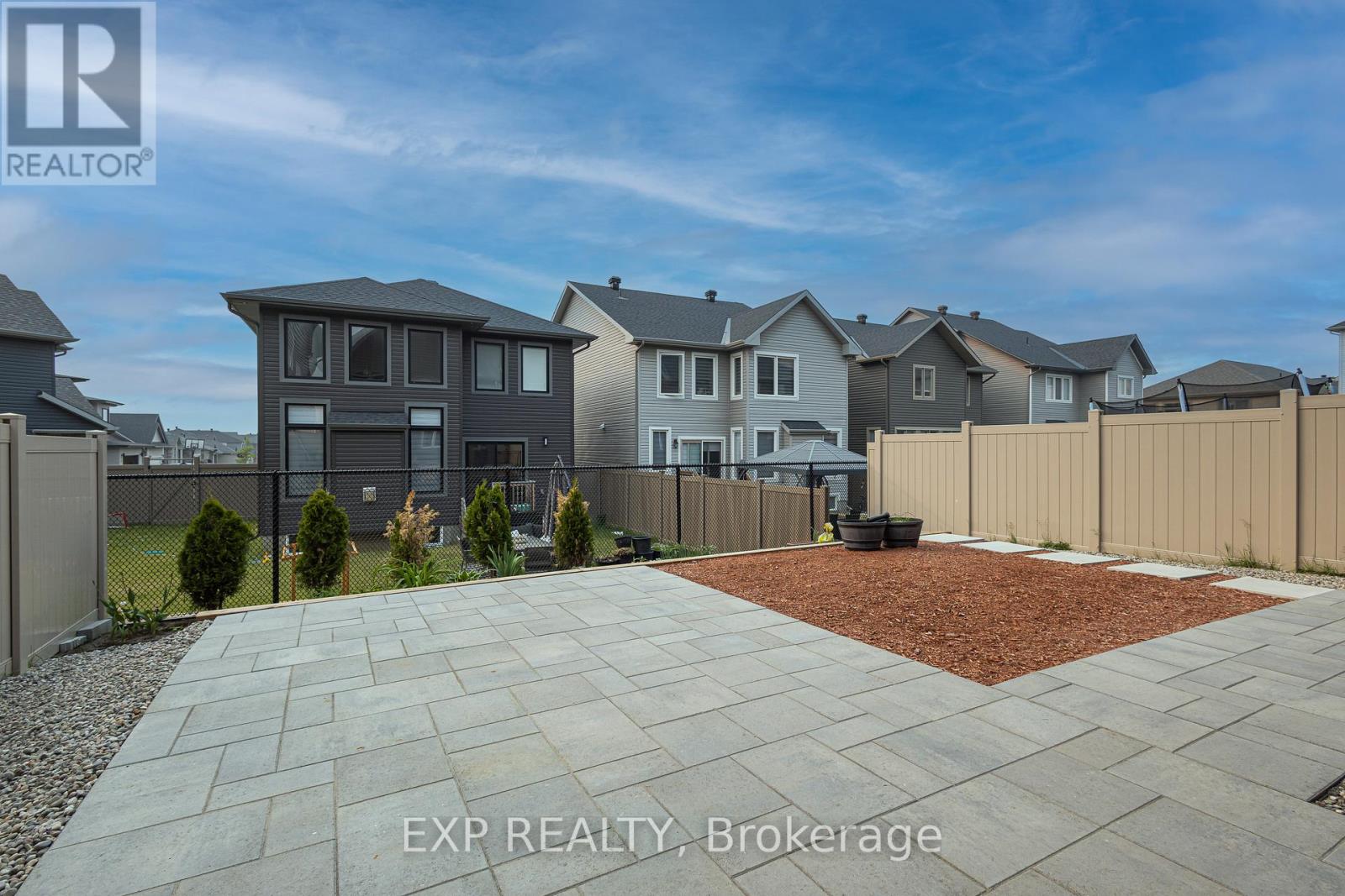 72 Dun Skipper Drive, Ottawa, Ontario  K1X 0E8 - Photo 35 - X12807170