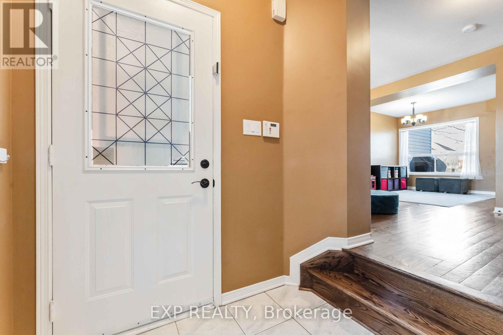 5 Mullcraft Crescent, Ottawa, Ontario  K2J 4P8 - Photo 3 - X12807202