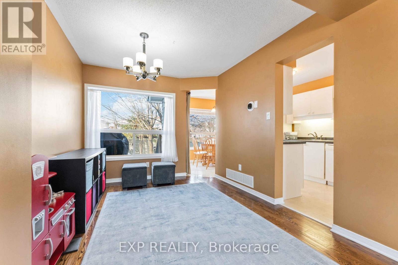 5 Mullcraft Crescent, Ottawa, Ontario  K2J 4P8 - Photo 4 - X12807202