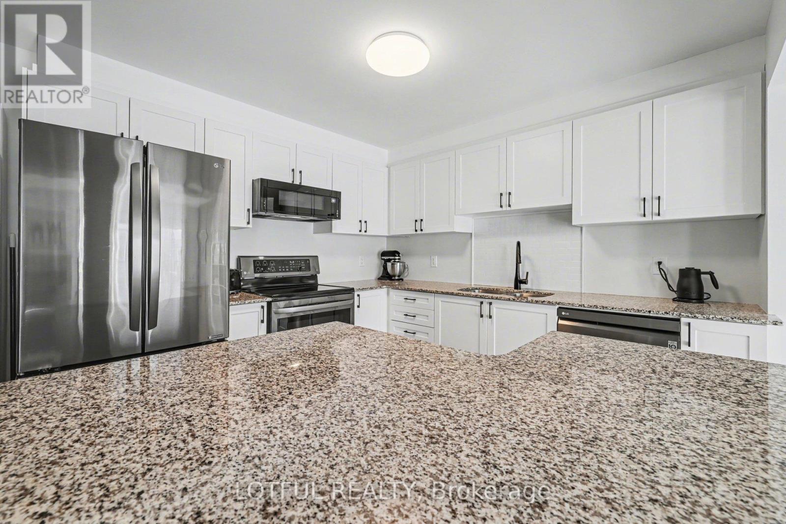 521 Foxlight Circle, Ottawa, Ontario  K2M 0L9 - Photo 14 - X12807222