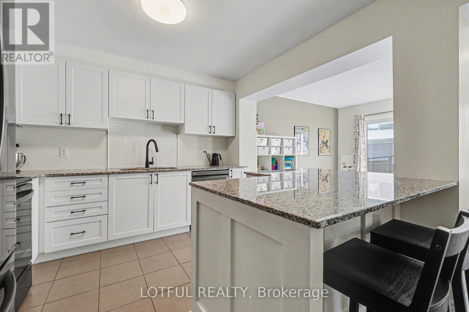 521 Foxlight Circle, Ottawa, Ontario  K2M 0L9 - Photo 15 - X12807222