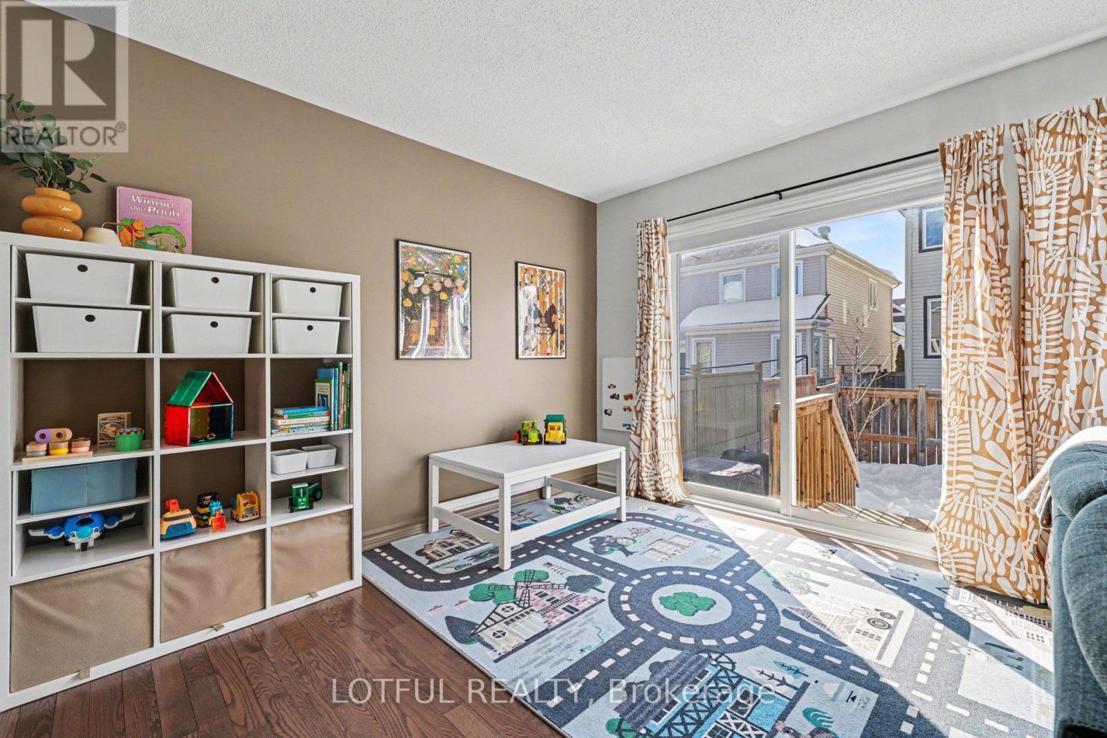 521 Foxlight Circle, Ottawa, Ontario  K2M 0L9 - Photo 16 - X12807222