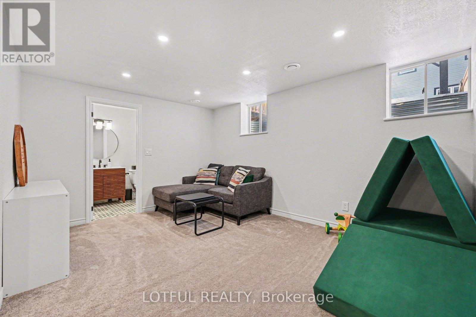 521 Foxlight Circle, Ottawa, Ontario  K2M 0L9 - Photo 30 - X12807222