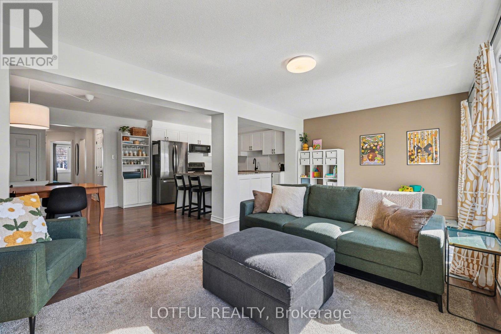 521 Foxlight Circle, Ottawa, Ontario  K2M 0L9 - Photo 6 - X12807222