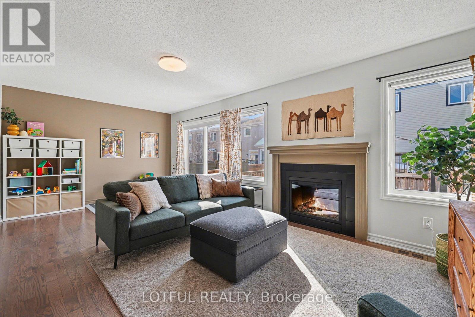 521 Foxlight Circle, Ottawa, Ontario  K2M 0L9 - Photo 7 - X12807222